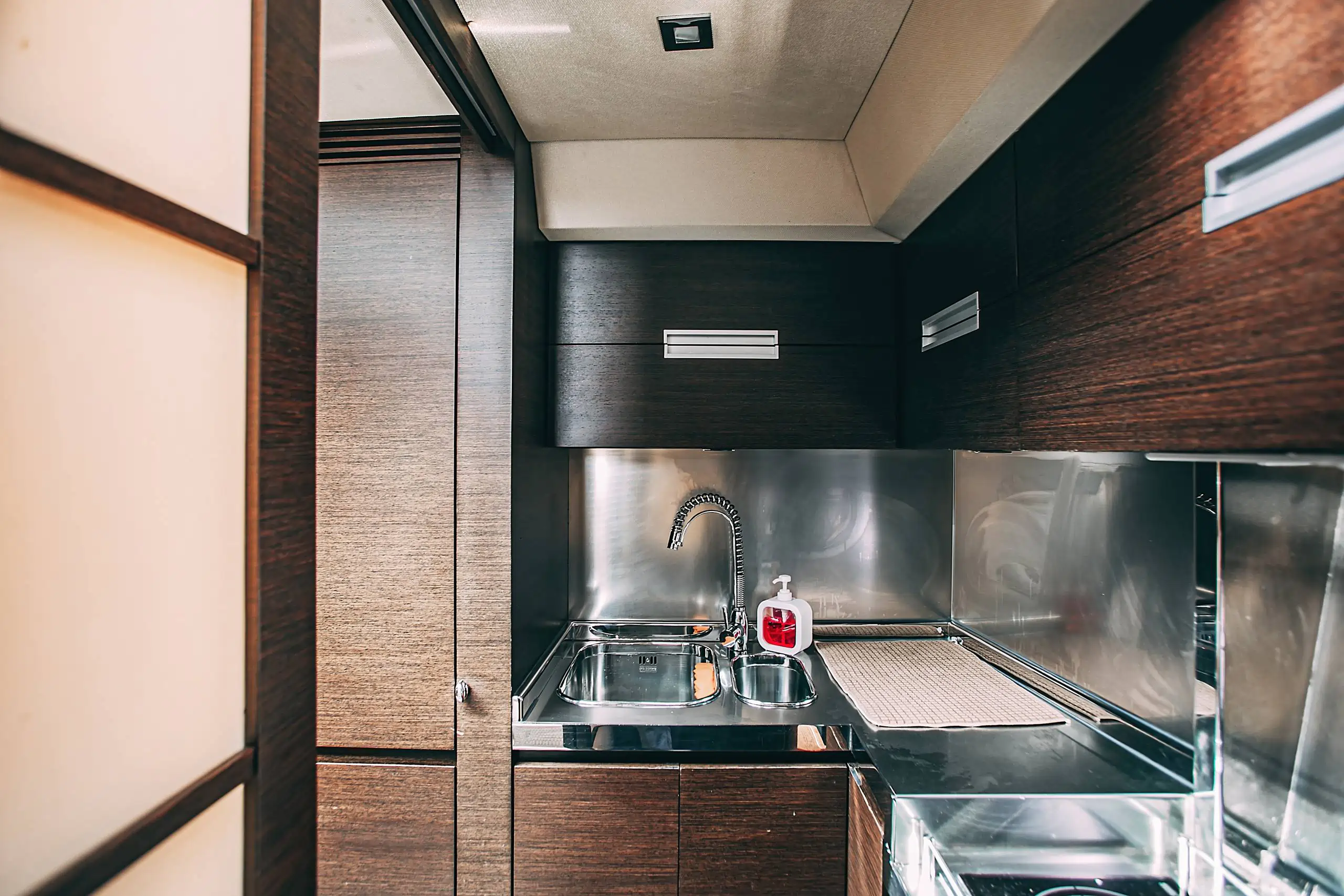 Аренда яхты AZIMUT 62 image- 16